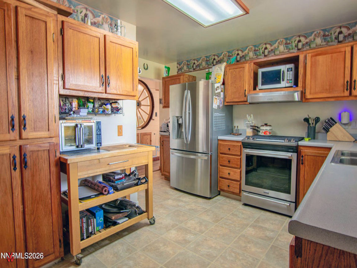 1435SBridgeSt.-Kitchen3