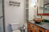 1435SBridgeSt.-Bathroom