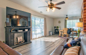 1435SBridgeSt.-LivingRoom3
