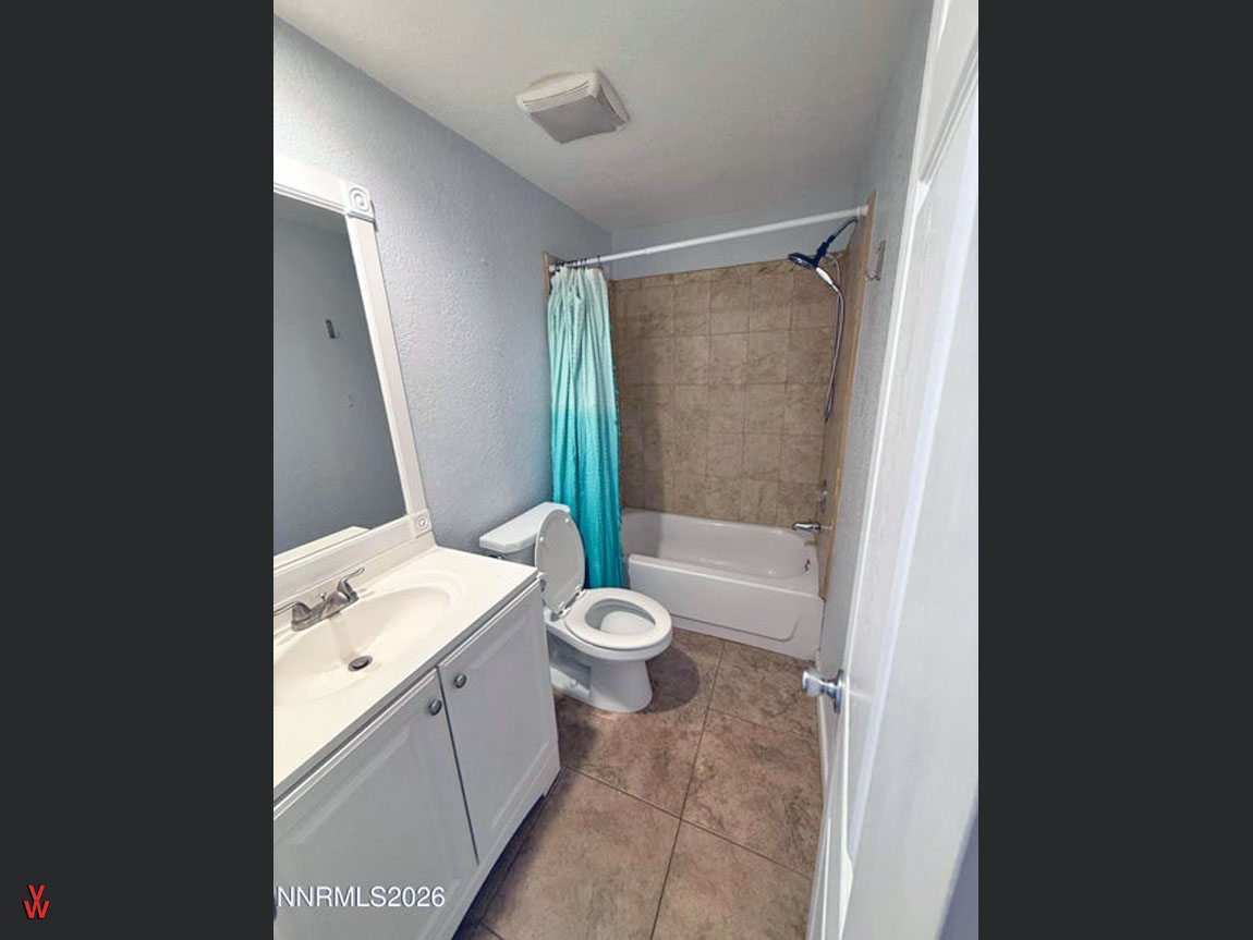 4025JupiterSt-Bathroom