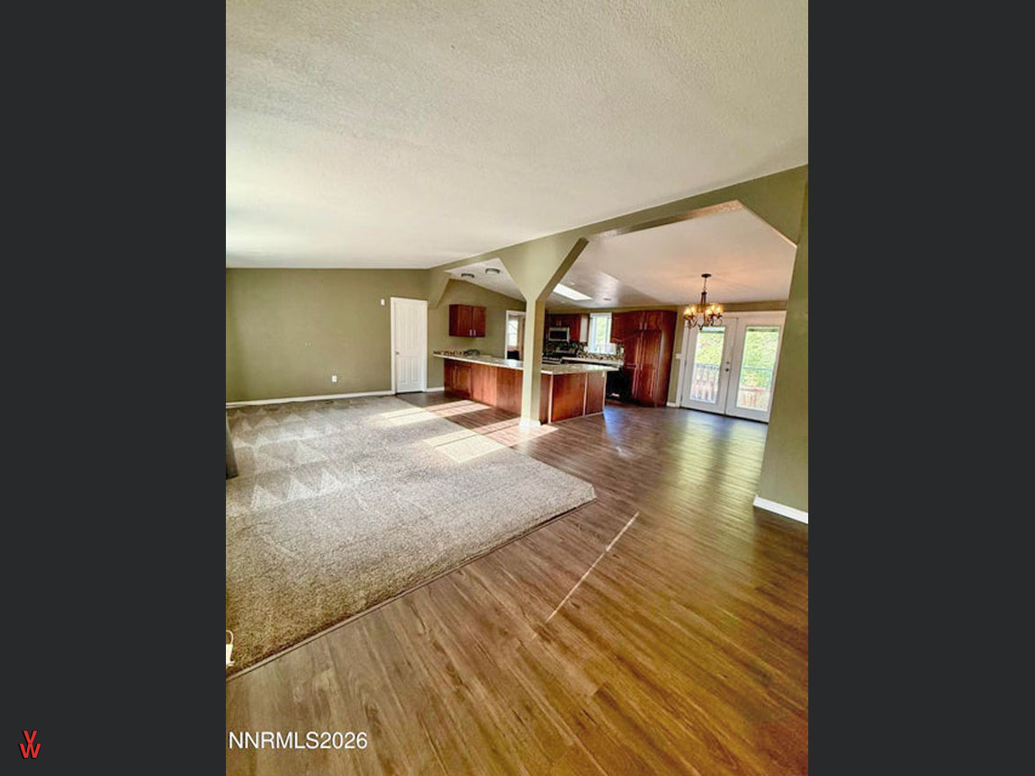 4025JupiterSt-LivingRoom
