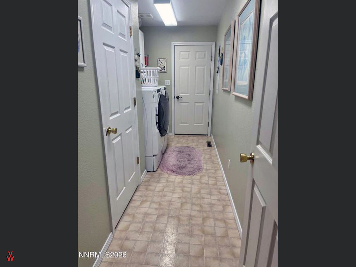 4158BrokenHillDr. - LaundryRoom