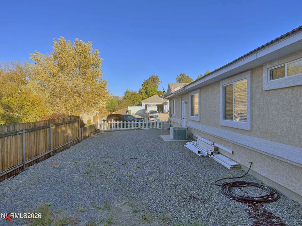 4158BrokenHillDr. - Side