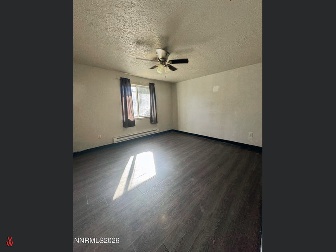 640PrebbleSt-Bedroom2
